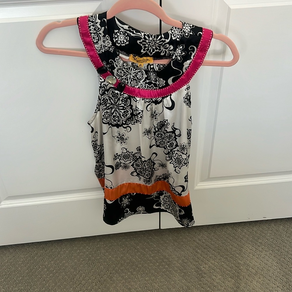 Blissitude top size medium